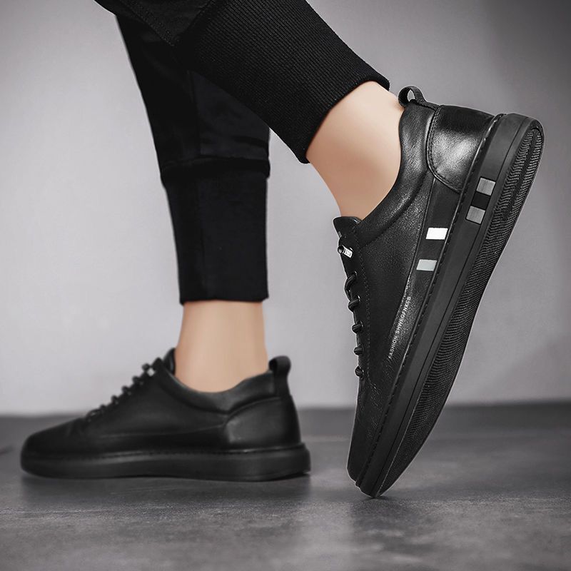 VEIGGARA | Turnschuhe aus echtem Leder ©